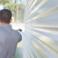 Why You Should Hire a Professional New Jersey 压力清洗 Contractor to Clean Siding